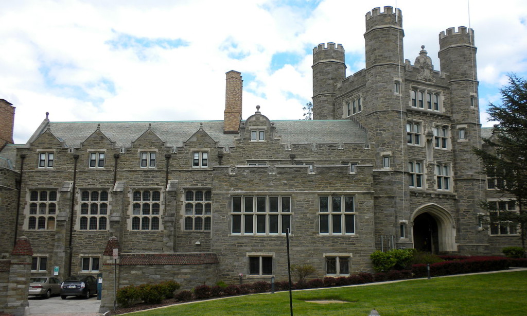 1280px-Rockefeller_Hall_Bryn_Mawr