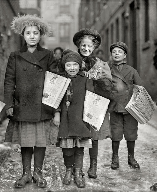 g-march-1909-hartford-conn-newsgirls-coming-through-the-alley-the-smallest-girl-has-been-selling-for-2-years